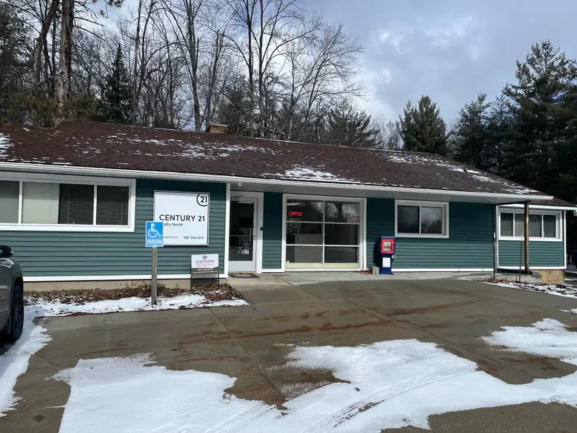 CENTURY 21 Realty North