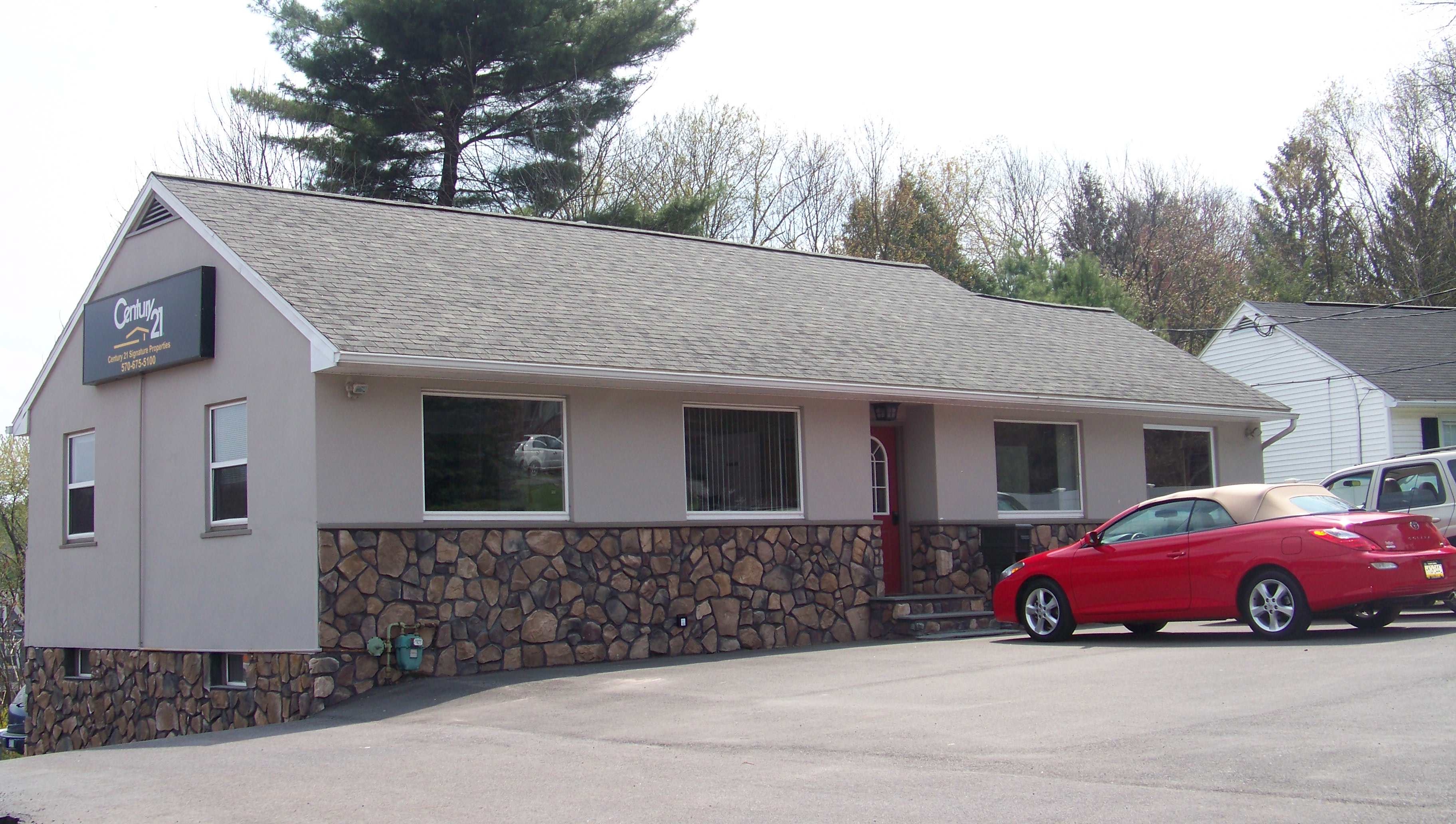 CENTURY 21 Signature Properties