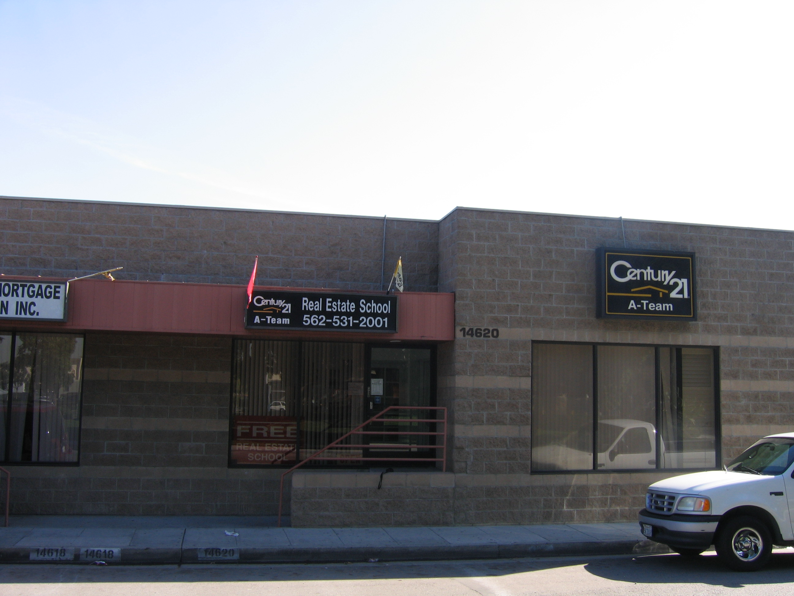 CENTURY 21 Realty Team