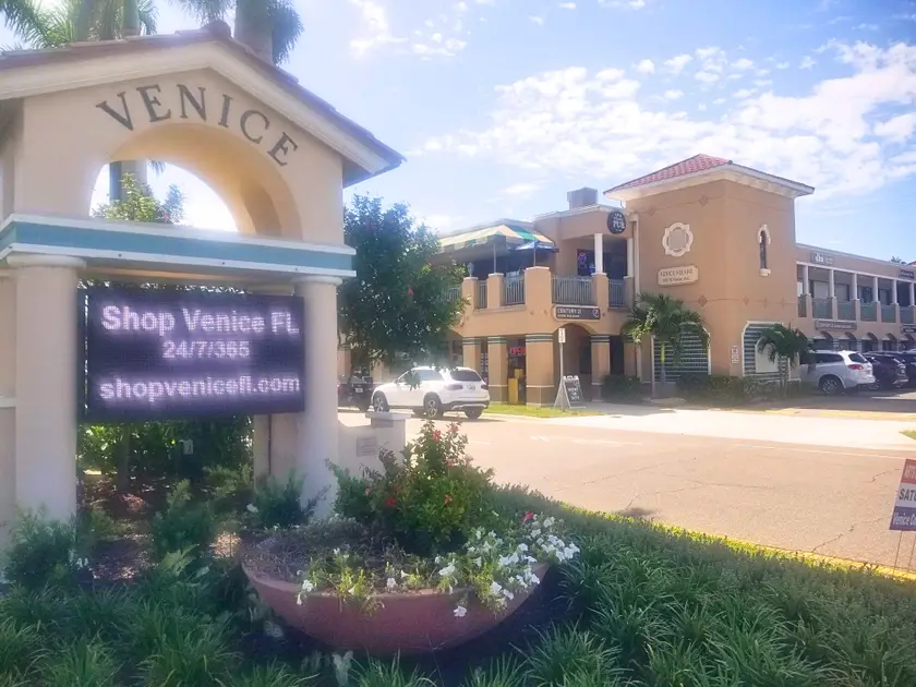 CENTURY 21 Schmidt Real Estate