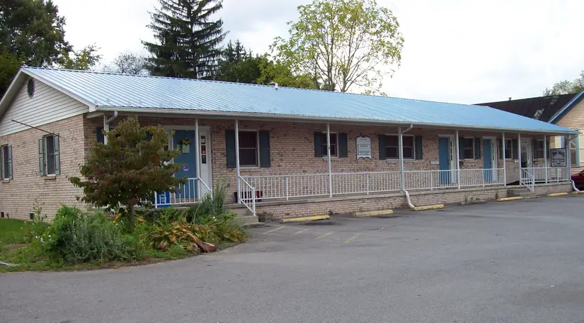 CENTURY 21 Jim Lively Realty