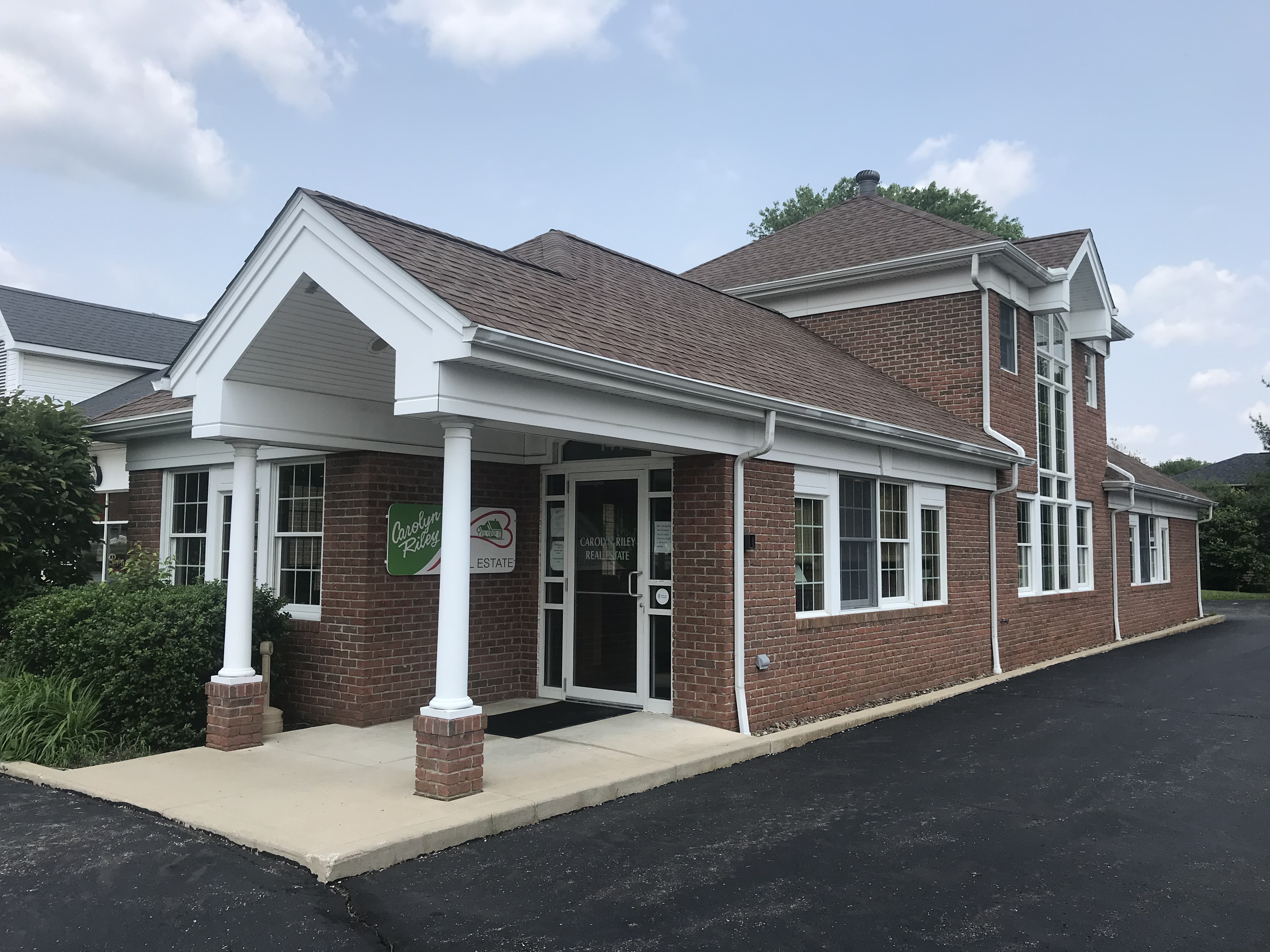 CENTURY 21 Carolyn Riley Realty