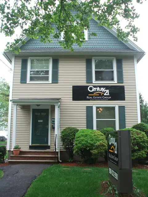 CENTURY 21 Real Estate Group