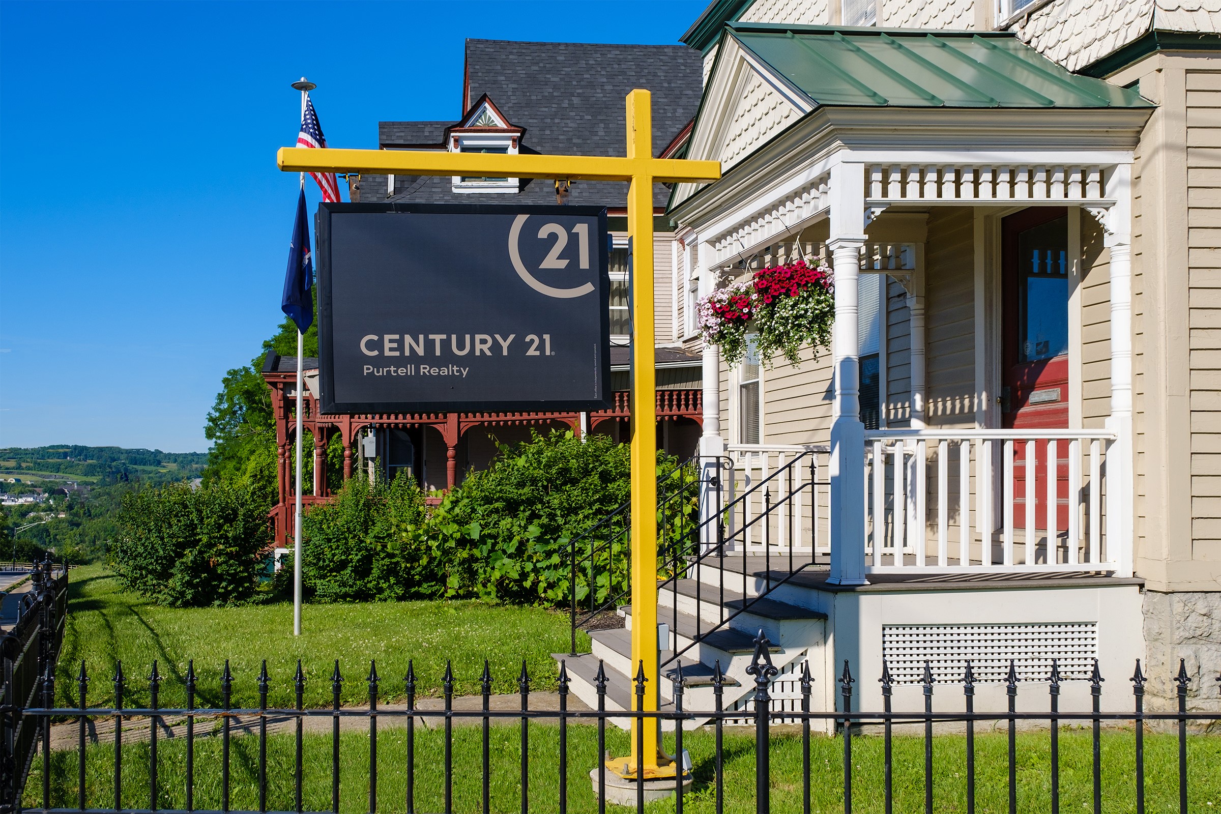 CENTURY 21 Purtell Realty