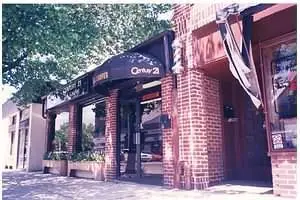 CENTURY 21 J.J. Laufer