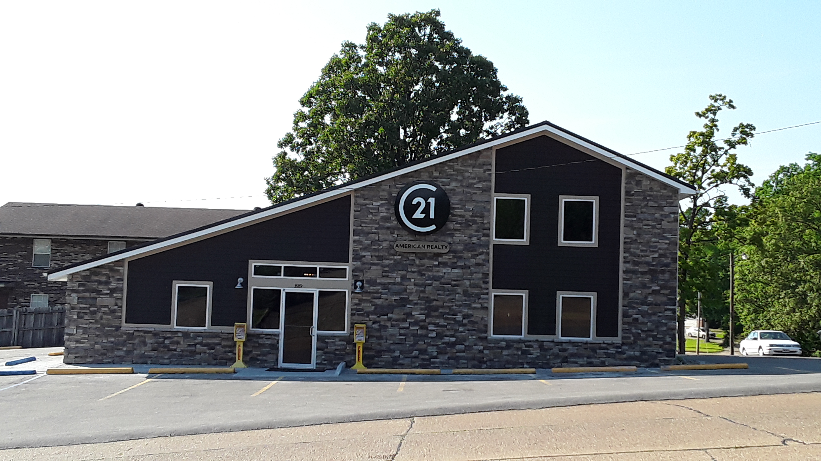 CENTURY 21 American Realty