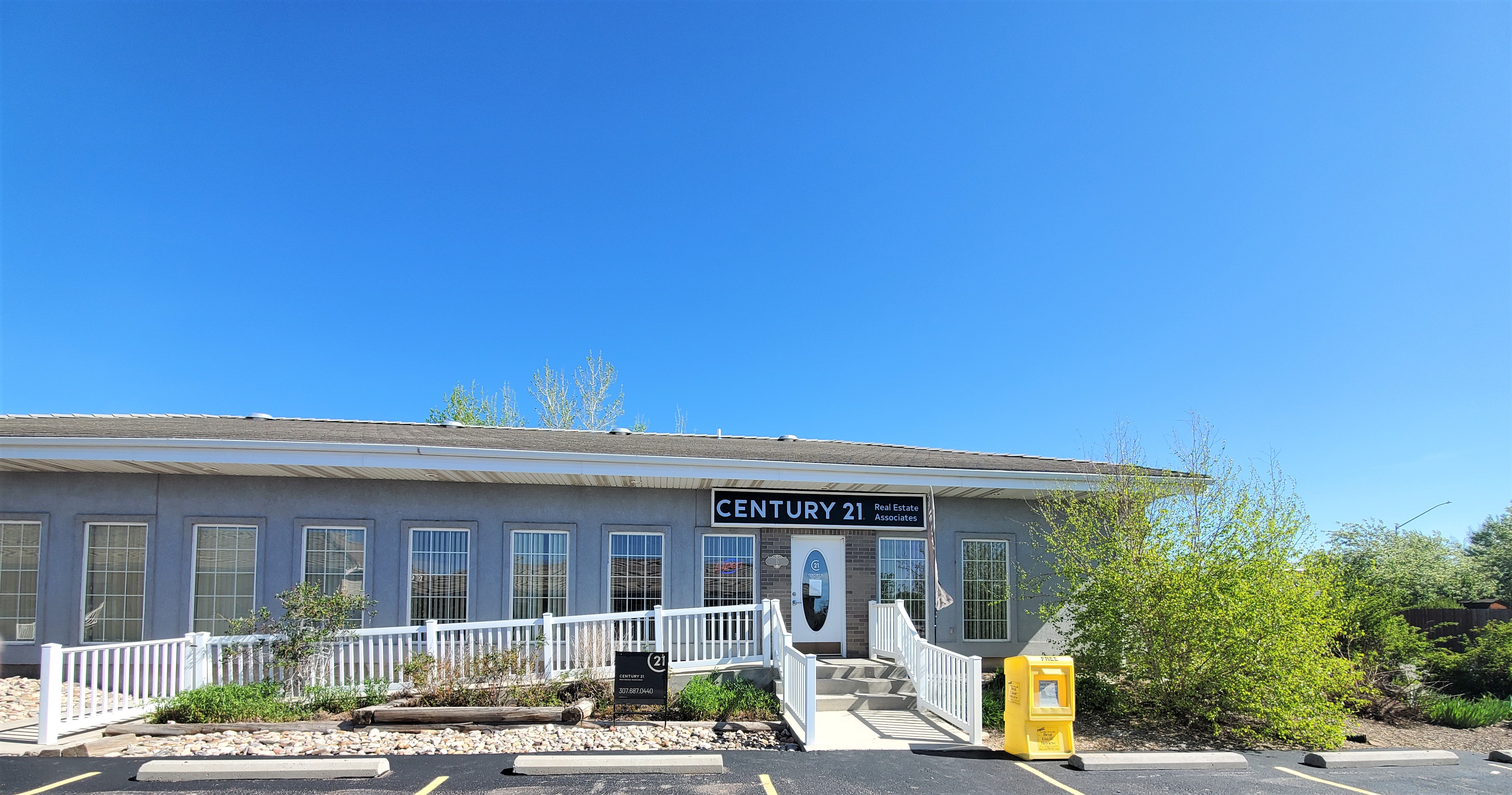 CENTURY 21 Real Estate Associates