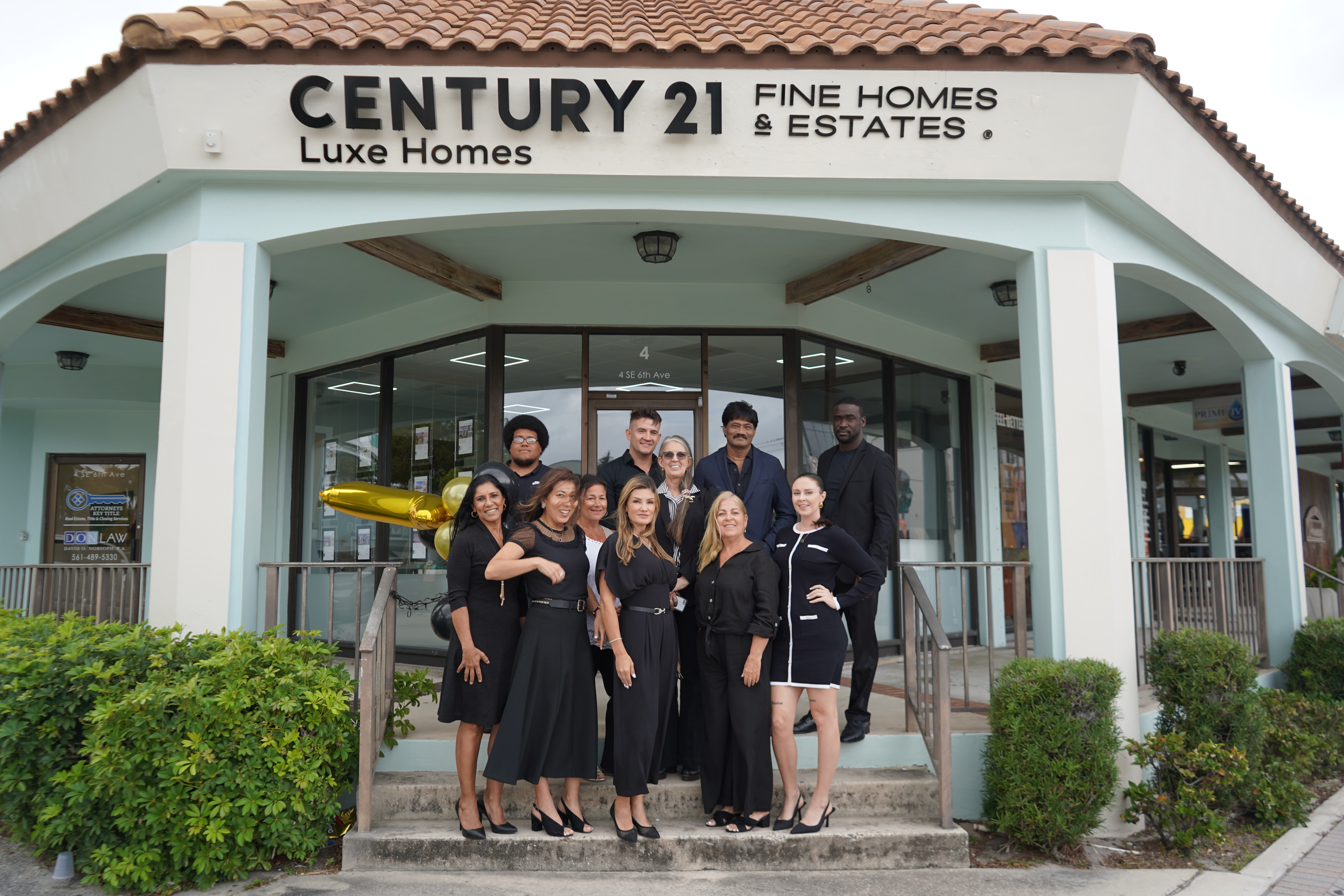 CENTURY 21 Luxe Homes