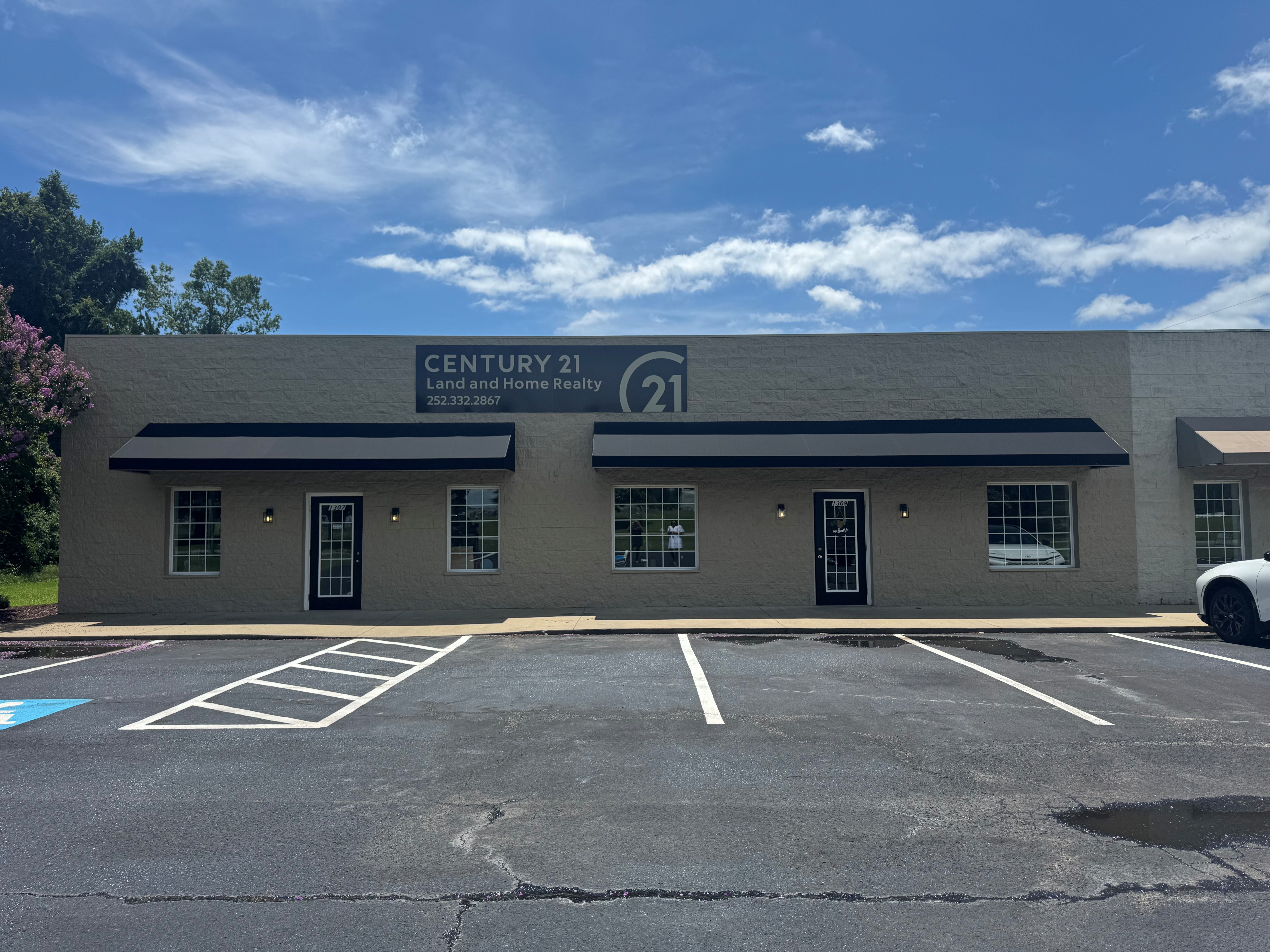 CENTURY 21 Land and Home Realty