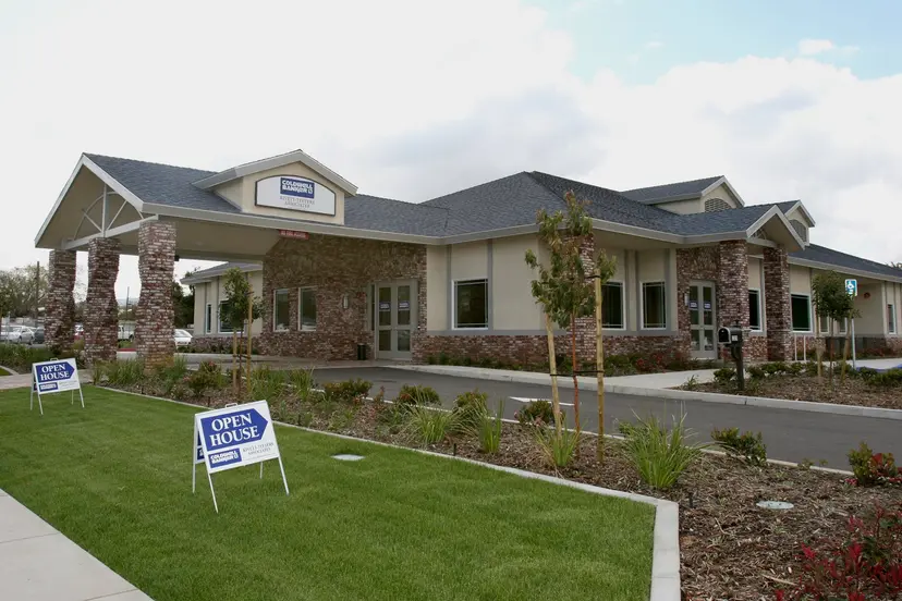 Coldwell Banker KivettTeeters Associates Real Estate Broker in