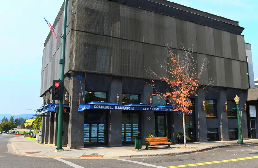 Coldwell Banker Schneidmiller Realty Real Estate Broker in Coeur D Alene, ID