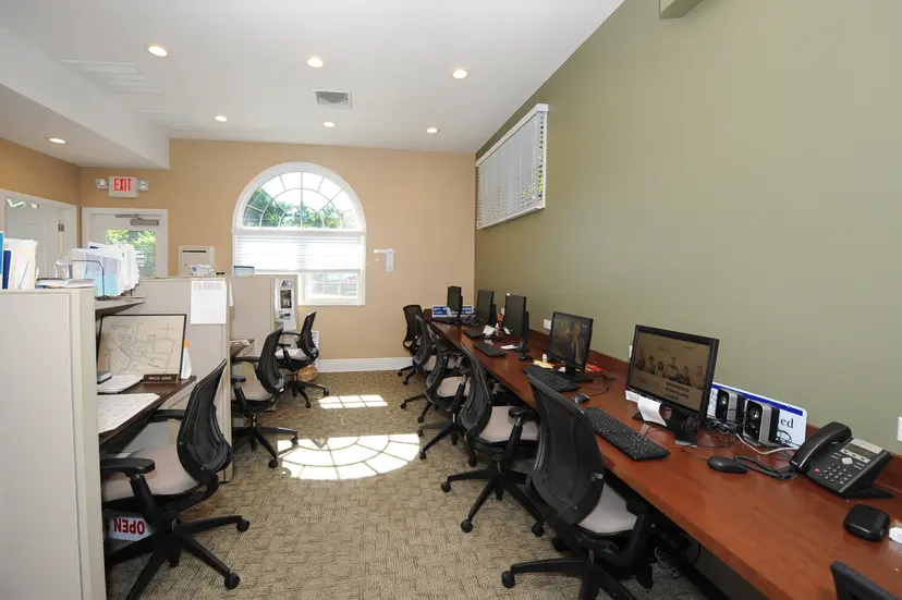 Coldwell Banker Realty Real Estate Broker in Wyckoff, NJ