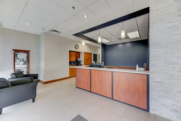 Coldwell Banker Realty - Gundaker - Real Estate Broker in Chesterfield, MO