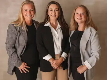 Victoria Sheridan & Jessica Mudrick Team